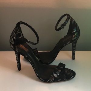 Schutz metallic High Heels